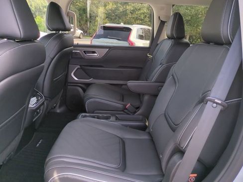 New 2026 INFINITI QX80 Luxe w/ Cargo Package image 13