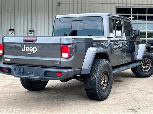 Used 2023 Jeep Gladiator Overland AWD/4WD image 2