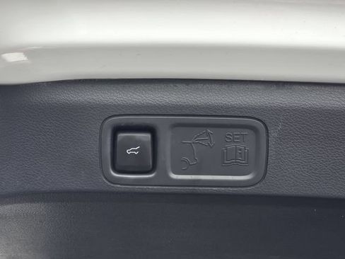 Used 2024 Ford Expedition XLT AWD/4WD image 35