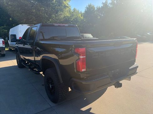 Used 2025 Chevrolet Silverado 2500 ZR2 w/ Technology Package AWD/4WD image 6