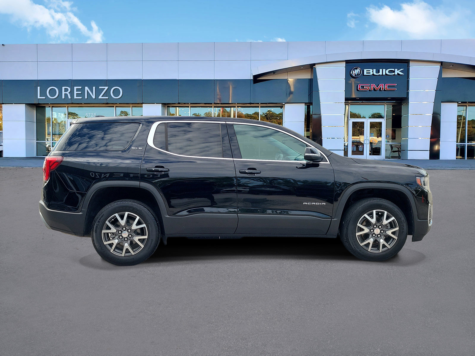 Used 2023 GMC Acadia SLE FWD image 4