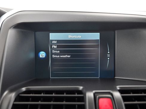 Used 2015 Volvo XC60 T5 image 10