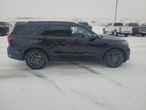 New 2026 Ford Explorer ST w/ Sun And Sound Package image 6