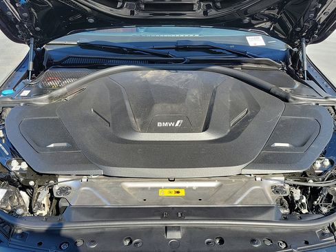 Used 2025 BMW i4 eDrive40 w/ Parking Assistance Package RWD image 34