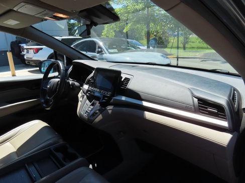 Used 2018 Honda Odyssey EX-L image 16