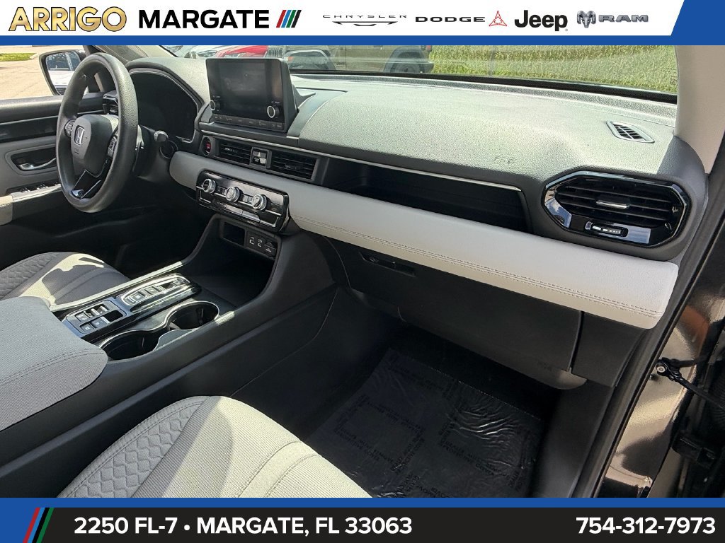 Used 2023 Honda Pilot LX image 18