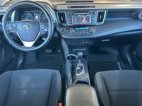 Used 2018 Toyota RAV4 XLE FWD image 12