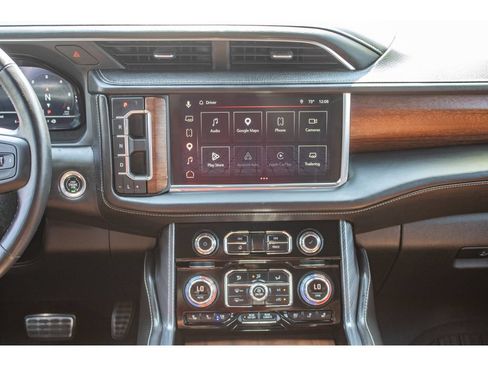Used 2023 GMC Yukon Denali Ultimate AWD/4WD image 24