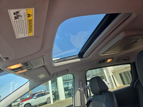 Used 2023 Honda Odyssey Touring image 21