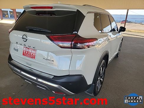 Used 2021 Nissan Rogue Platinum image 8