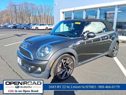 Used 2015 MINI Cooper S image 3