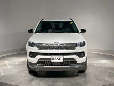 Used 2022 Jeep Compass Latitude image 9