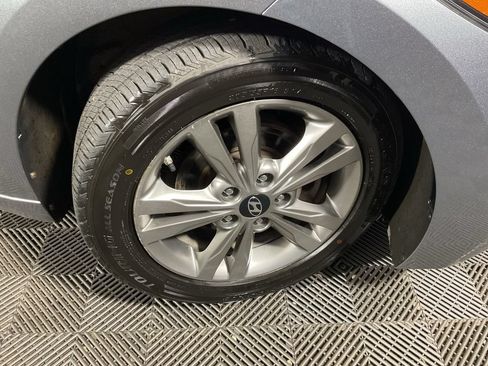 Used 2017 Hyundai Elantra Value Edition FWD image 38