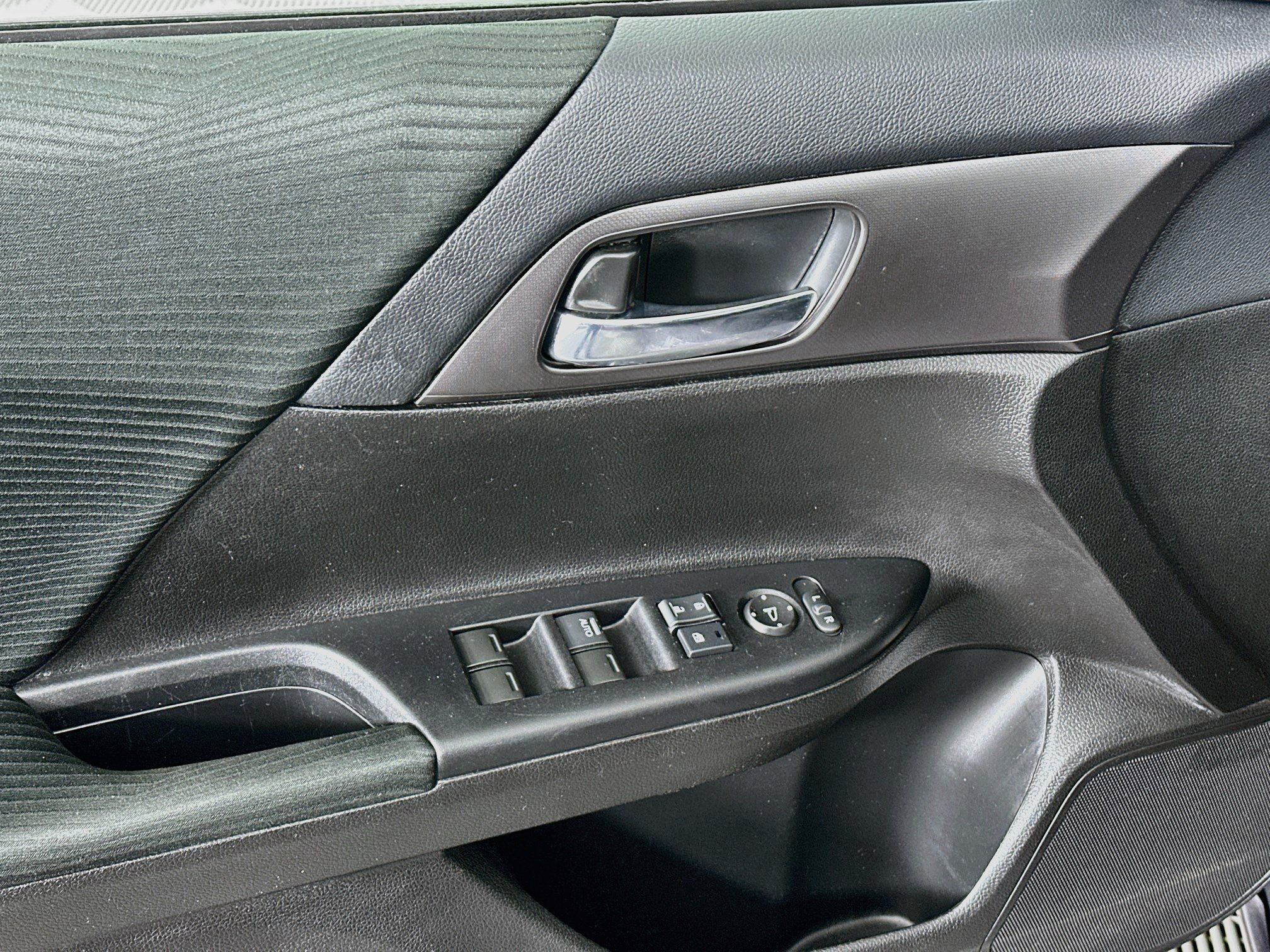 Used 2015 Honda Accord LX image 15