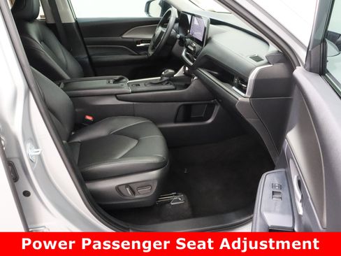 Used 2025 Toyota Grand Highlander FWD image 40