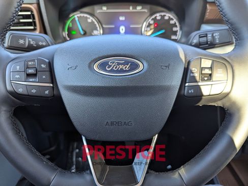 Used 2024 Ford Maverick Lariat image 15