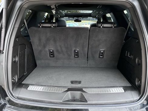 Certified 2024 Chevrolet Tahoe Z71 w/ Luxury Package image 12