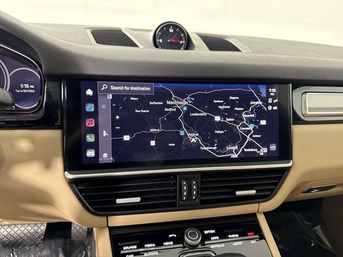 Certified 2023 Porsche Cayenne Platinum Edition AWD/4WD image 26