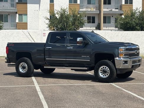 Used 2019 Chevrolet Silverado 2500 LTZ w/ Duramax Plus Package AWD/4WD image 4