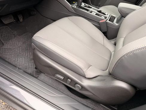 New 2026 Subaru Outback Limited AWD/4WD image 8
