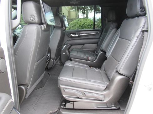 Used 2021 GMC Yukon XL Denali w/ Denali Ultimate Package AWD/4WD image 39