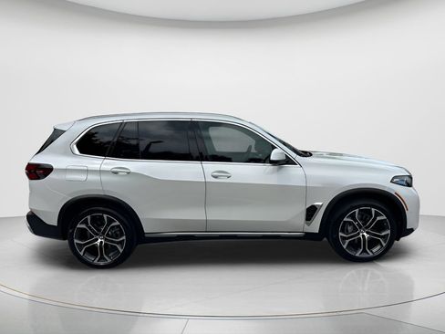 New 2026 BMW X5 xDrive40i w/ Premium Package AWD/4WD image 5