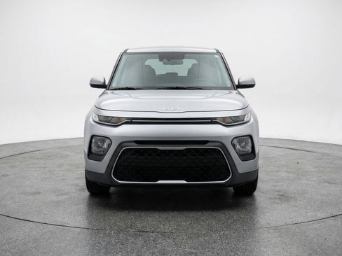 Used 2025 Kia Soul LX w/ LX Technology Package image 2