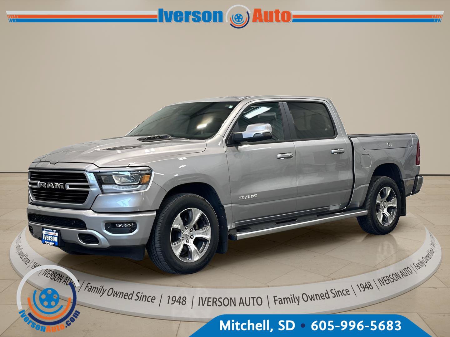Used 2024 RAM 1500 Laramie AWD/4WD image 5