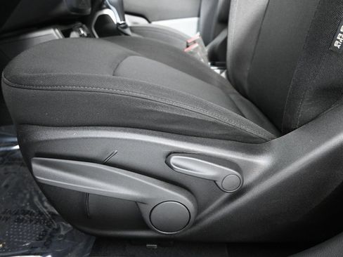 Used 2020 Jeep Renegade Sport image 21