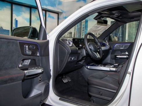 Certified 2023 Mercedes-Benz GLB 250 4MATIC image 13