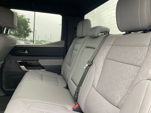 Used 2025 Toyota Tundra Limited AWD/4WD image 10