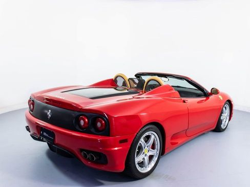 Used 2002 Ferrari 360 Spider image 2