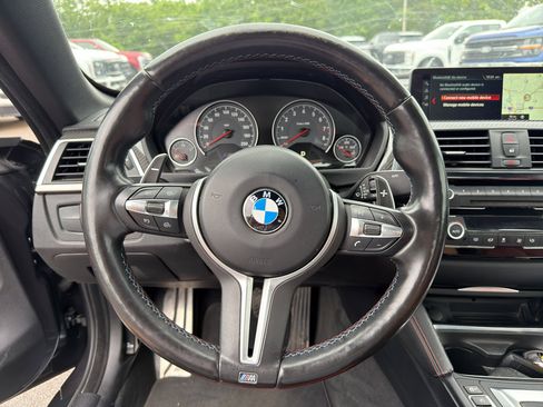 Used 2018 BMW M4 Convertible RWD image 6