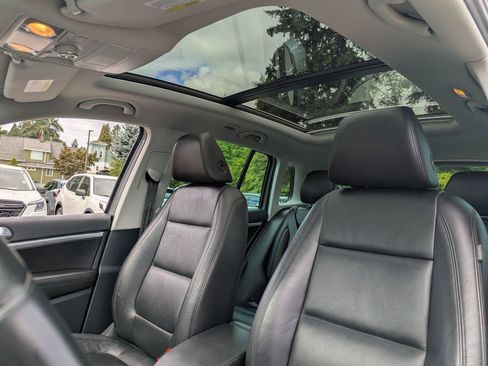 Used 2013 Volkswagen Tiguan SEL AWD/4WD image 25