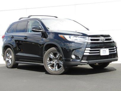 Used 2017 Toyota Highlander Limited Platinum