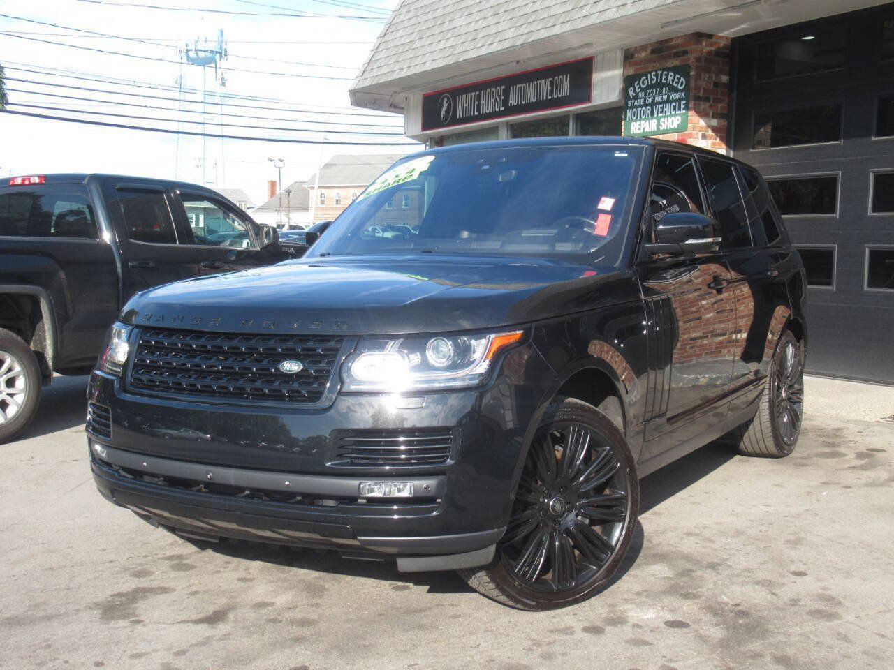 Used 2017 Land Rover Range Rover Supercharged AWD/4WD image 24