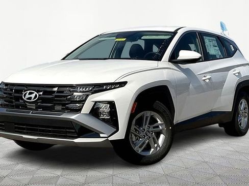New 2026 Hyundai Tucson SE FWD image 2