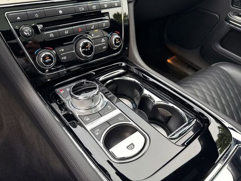 Used 2019 Jaguar XJ L Portfolio AWD/4WD image 17