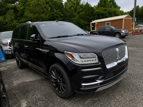 Used 2018 Lincoln Navigator Select RWD image 1