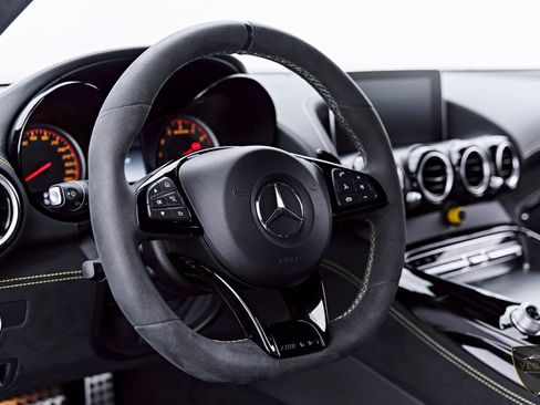 Used 2018 Mercedes-Benz AMG GT R image 51