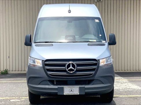New 2025 Mercedes-Benz Sprinter 2500 image 3