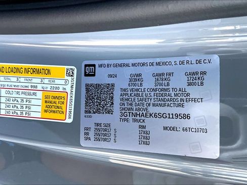 Used 2025 GMC Sierra 1500 Pro w/ Pro Value Package RWD image 3