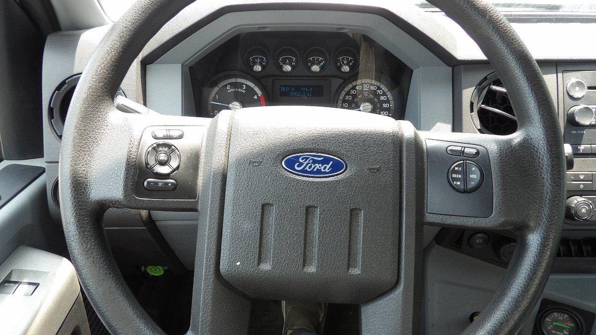 Used 2016 Ford F750 2WD Regular Cab Super Duty image 12