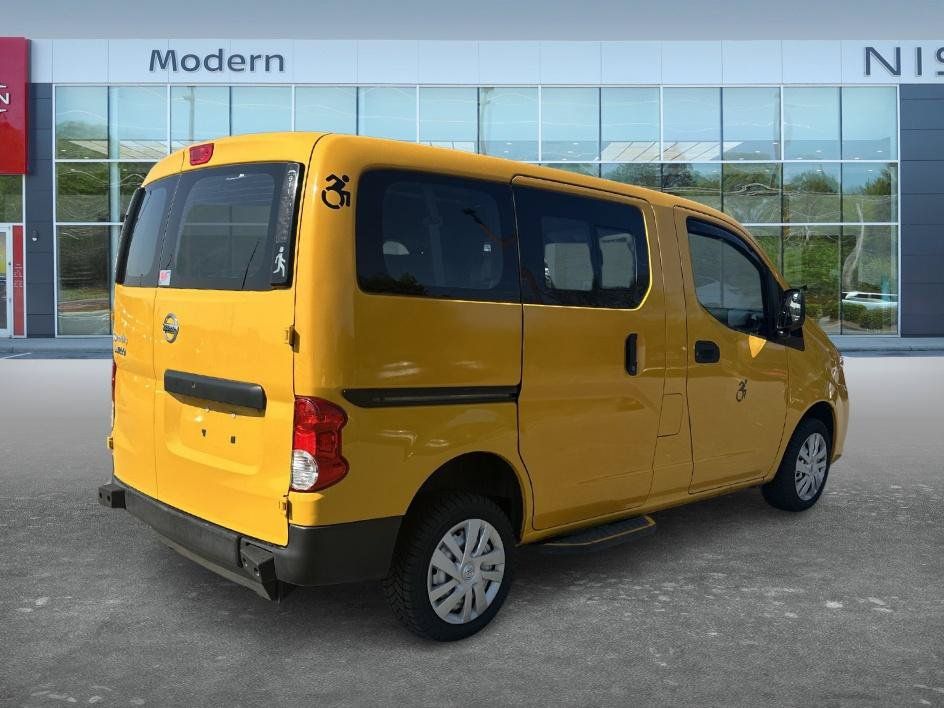 Used 2016 Nissan NV200 FWD image 5