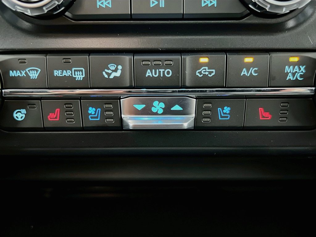 New 2027 Ford F350 Lariat w/ Lariat Ultimate Package AWD/4WD image 24
