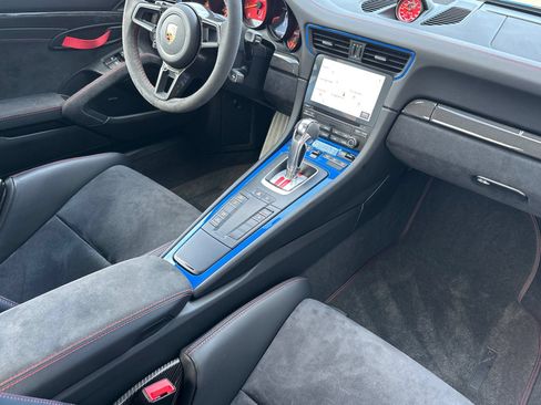 Certified 2019 Porsche 911 GT2 RS RWD image 16