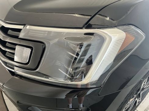 Used 2021 Ford Expedition Limited AWD/4WD image 38