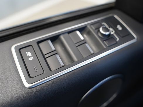 Used 2017 Land Rover Range Rover Long Wheelbase Supercharged image 27