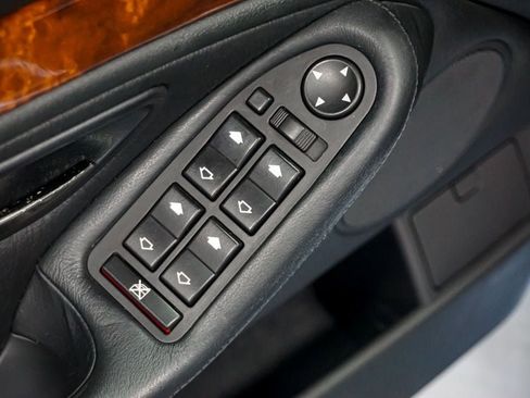 Used 2002 BMW M5 RWD image 55