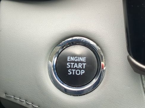 Used 2022 Toyota Highlander XLE image 34